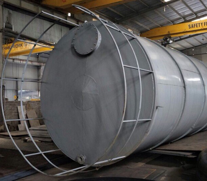 Chemical storage tank
